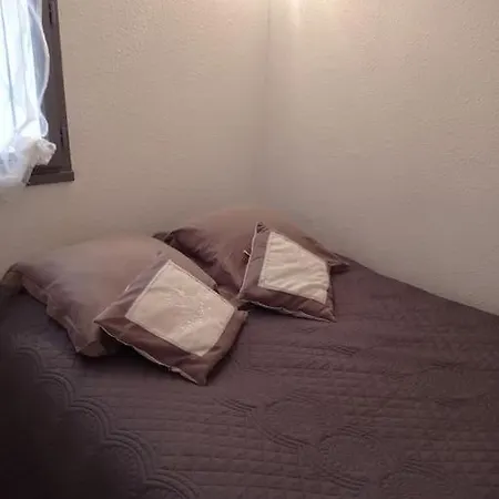 Rez De Jardin Pinède Proximité Quartier Naturiste