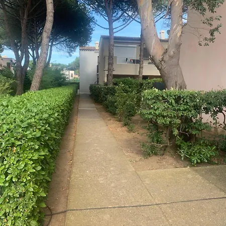 Rez De Jardin Pinede Proximite Quartier Naturiste